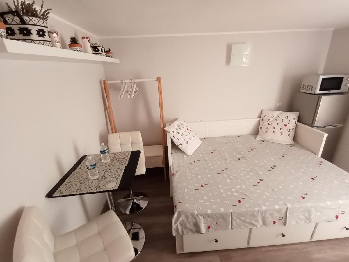 Au Coeur Du Luberon Hotell Cavaillon Exteriör bild