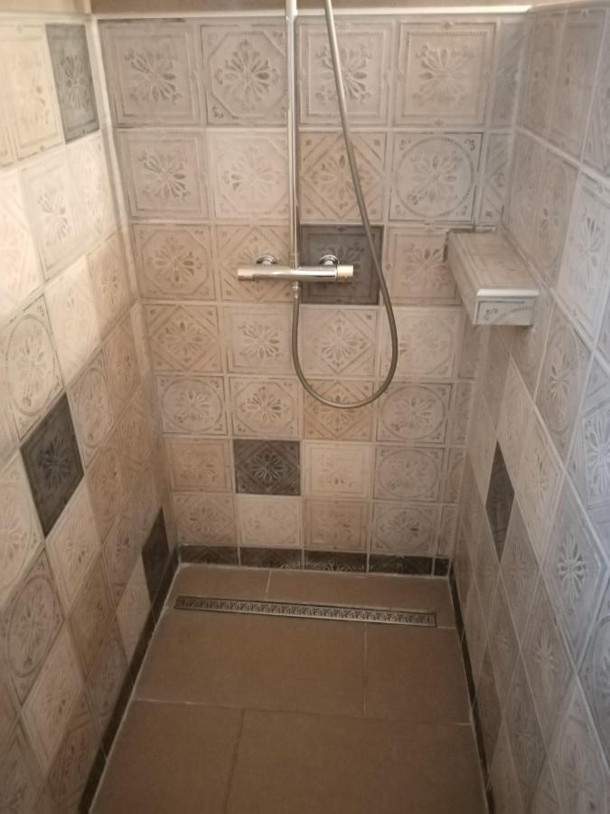Au Coeur Du Luberon Hotell Cavaillon Exteriör bild