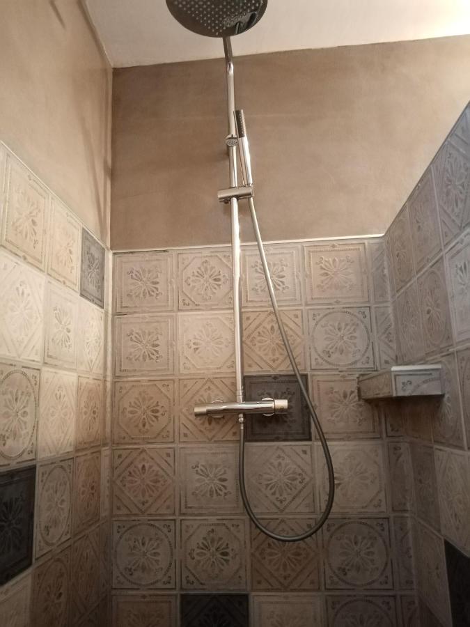 Au Coeur Du Luberon Hotell Cavaillon Exteriör bild