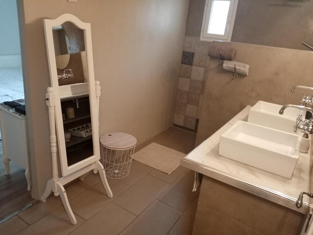 Au Coeur Du Luberon Hotell Cavaillon Exteriör bild