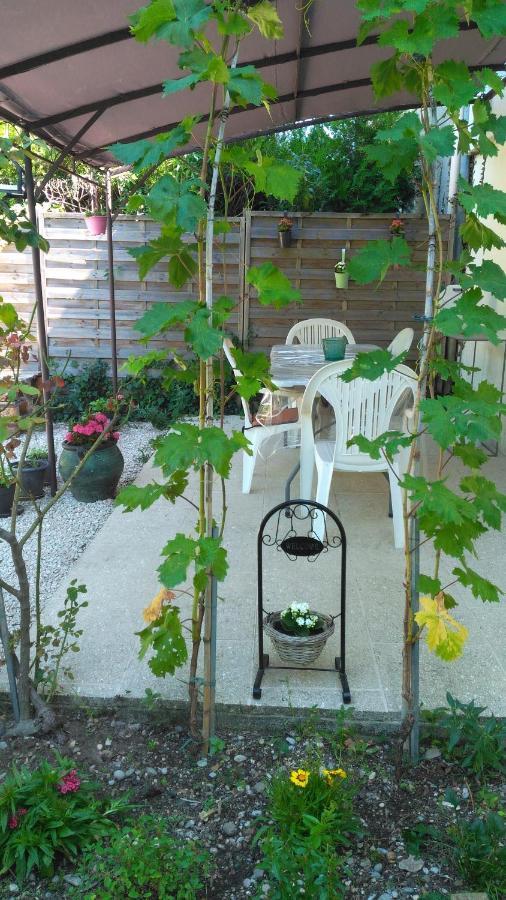 Au Coeur Du Luberon Hotell Cavaillon Exteriör bild